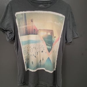 American Eagle Outfitters Tshirt